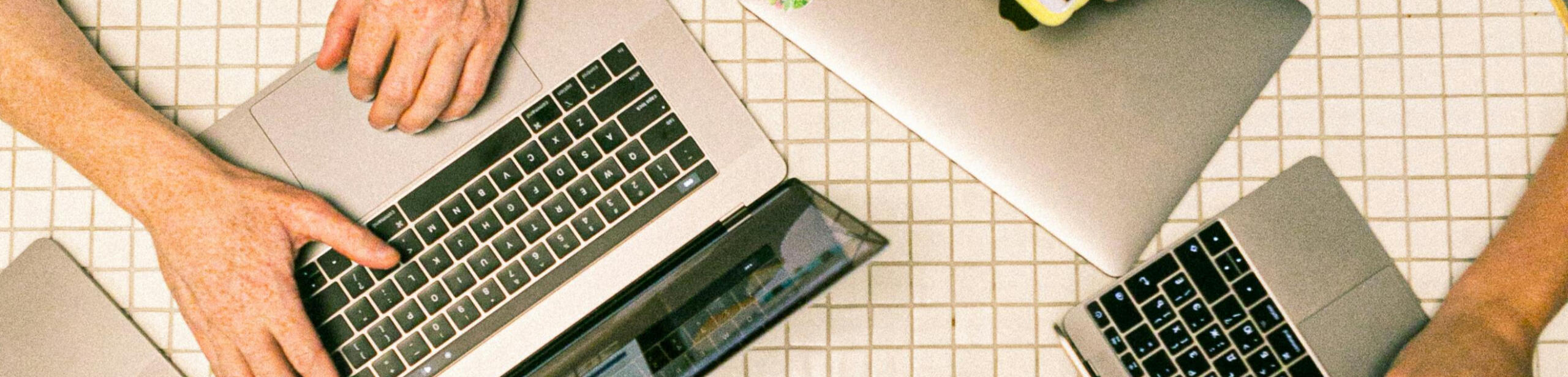 Komunikacijos paslaugos, skaitmeninis marketingas, komunikacijos paslaugos, socialinių tinklų administravimas, marketingo agentū Google Ads reklama, socialinių tinklų valdymas, Meta reklama, turinio kūrimas, B2B marketingas, komunikacijos paslaugos verslui